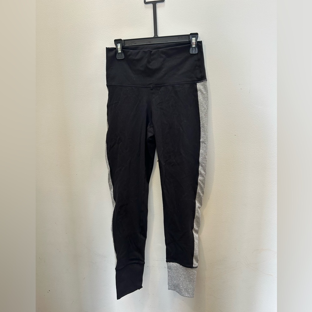 Vuori Black and Gray Jogger Leggings size XS